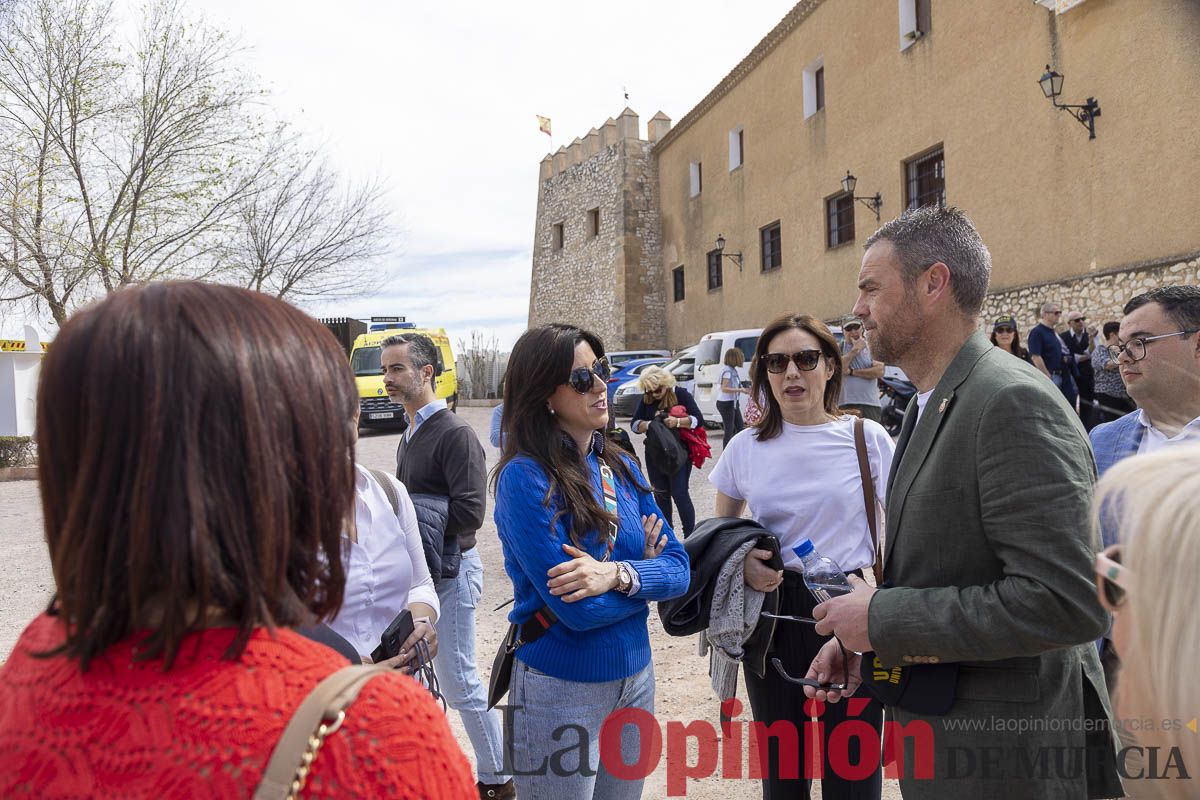 La vicaría de Cartagena, la UCAM, junto a asociaciones y peregrinos de toda España se ponen a los pies de la Vera Cruz