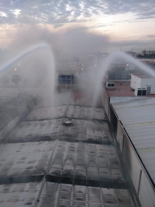 Incendio en un parque de juegos infantil en Santa Bárbara