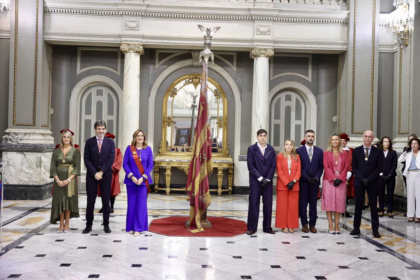 Balcón y "mocaorà" en la despedida de Berta Peiró y la corte 2025