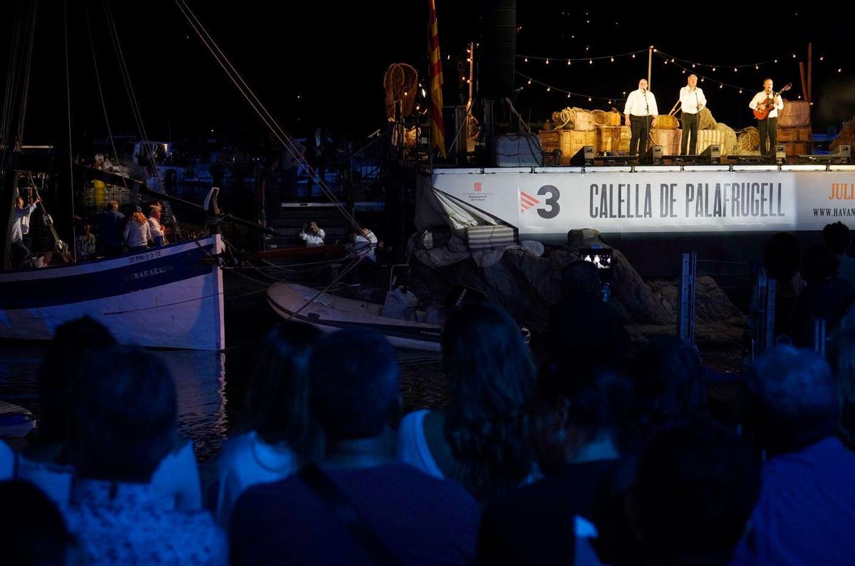 Una imatge d’arxiu de la cantada d’havaneres de Calella de Palafrugell de l’any 2022.