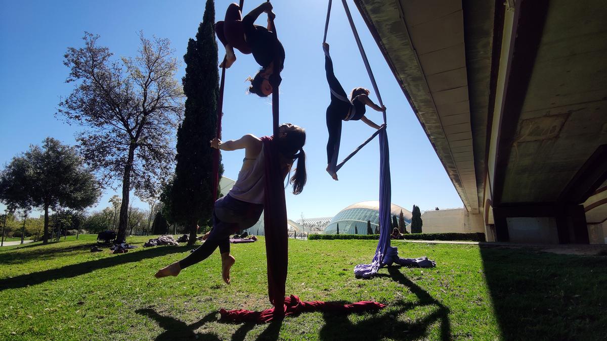 El deporte de moda en València, se practica en el aire