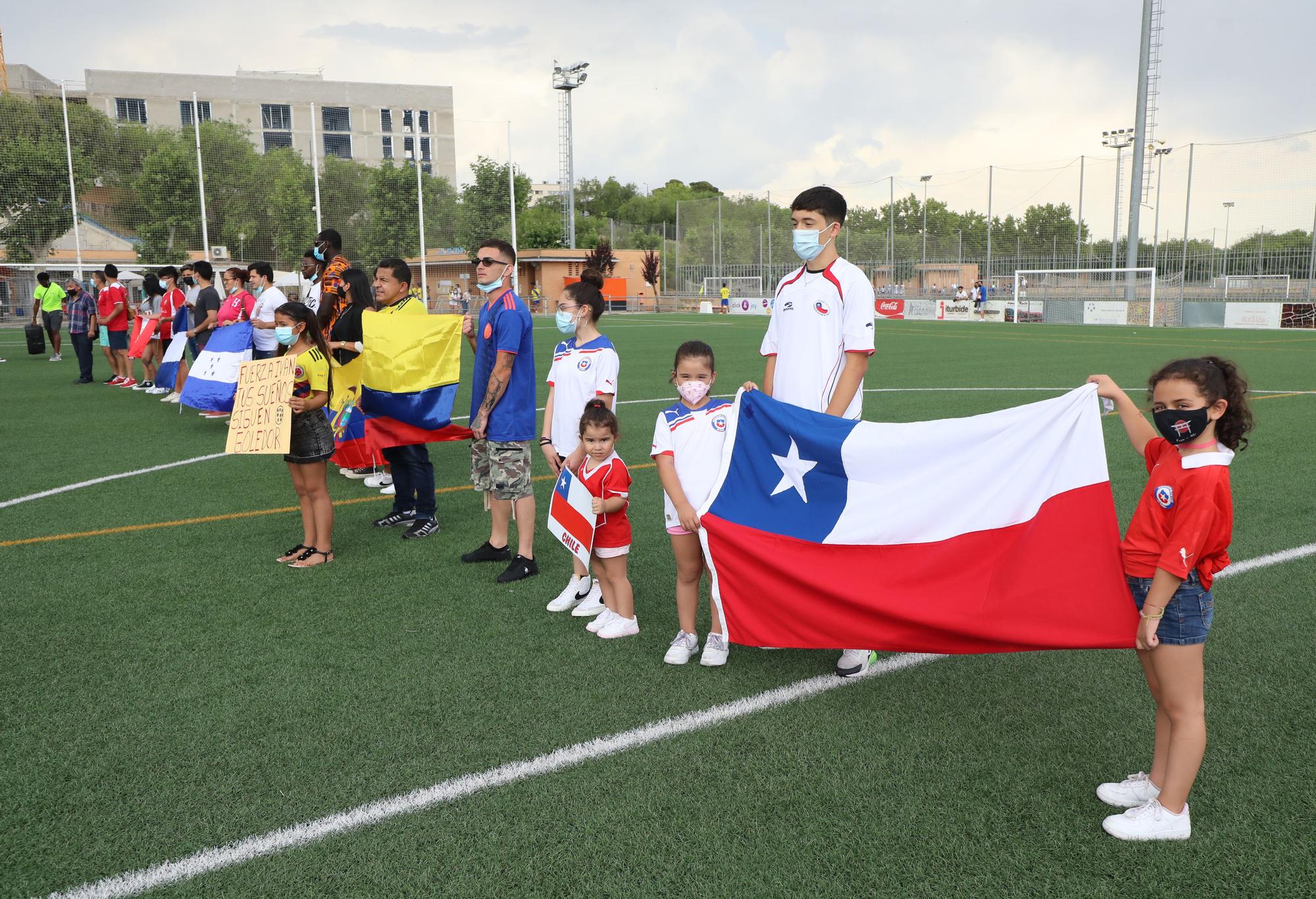 Mundialito de la Integración en el campo del Santo Domingo Juventud