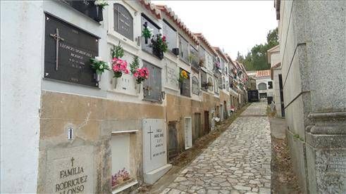 Cementerio de Cáceres, historia viva