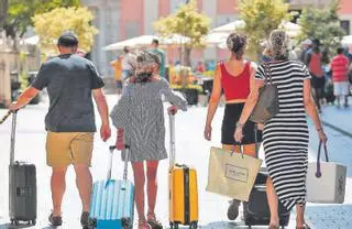 El 40% de los gallegos no puede permitirse ir de vacaciones una semana al año