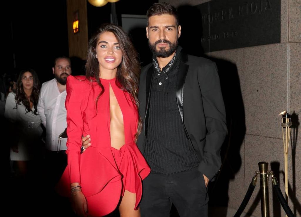 Violeta Mangriñán y Fabio Colloricchio posando juntos