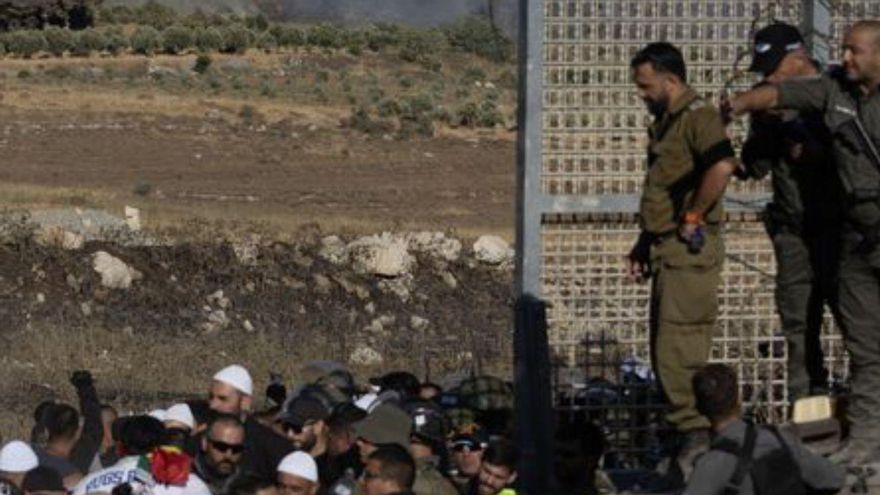 Un homenatge als drusos a prop dels alts del Golan, ahir. | ATEF SAFADI / EFE