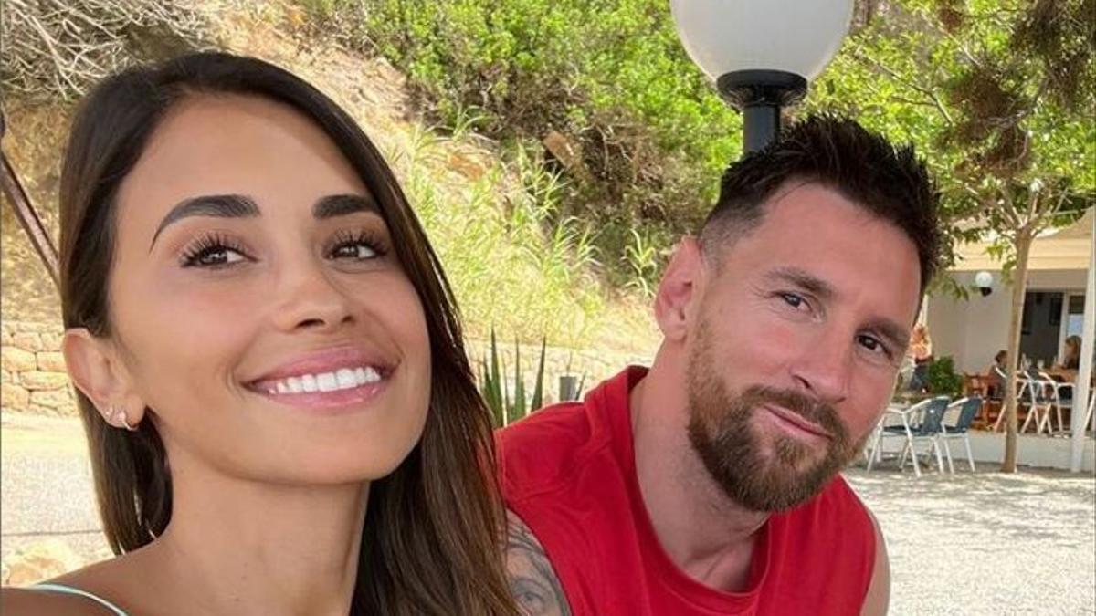 Messi y Antonela en Ibiza.