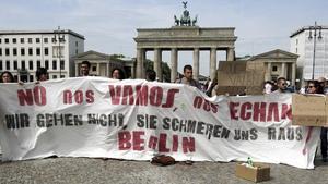 Varios jóvenes españoles del movimiento 15M, en Berlín el pasado 3 de julio.