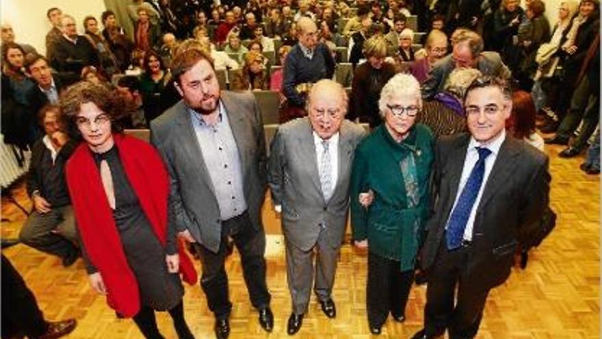 Maria Bohigas, Oriol Junqueras, Jordi Pujol, Muriel Casals i Ramon Tremosa, a la Casa de Cultura de Girona.