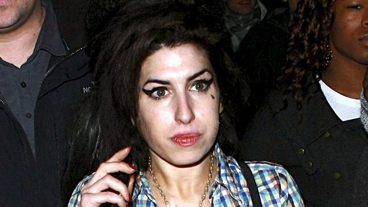 Amy Winehouse se lanza al mundo de la moda