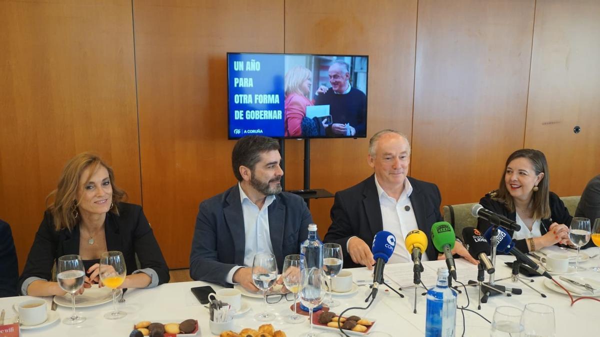 Miguel Lorenzo durante el desayuno informativo de este viernes
