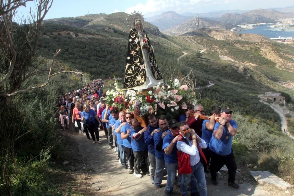 Subida de la Virgen de la Soledad al Calvario