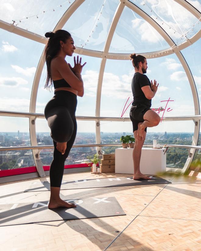 Yoga en el London Eye