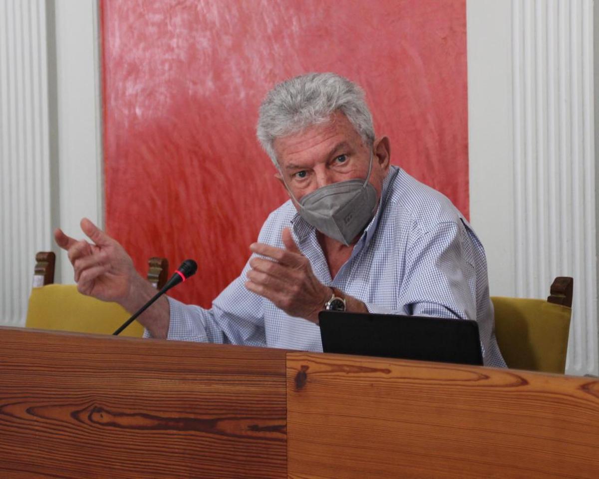 Pedro Quevedo, concejal de Turismo, en el pleno de diciembre.