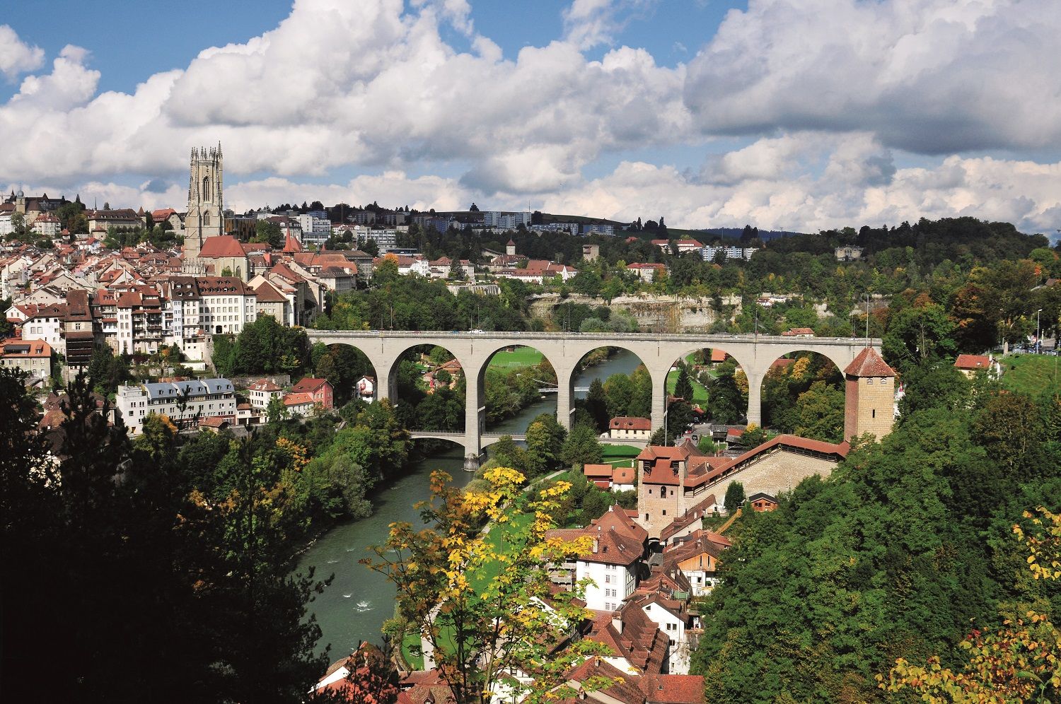 Puente de Zaehringen en Friburgo.