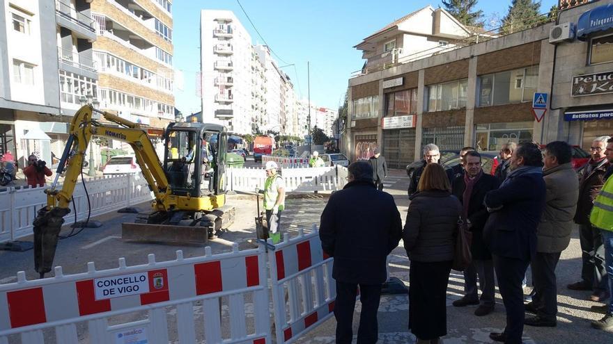 Vigo cierra otro mes al tráfico la calle Romil
