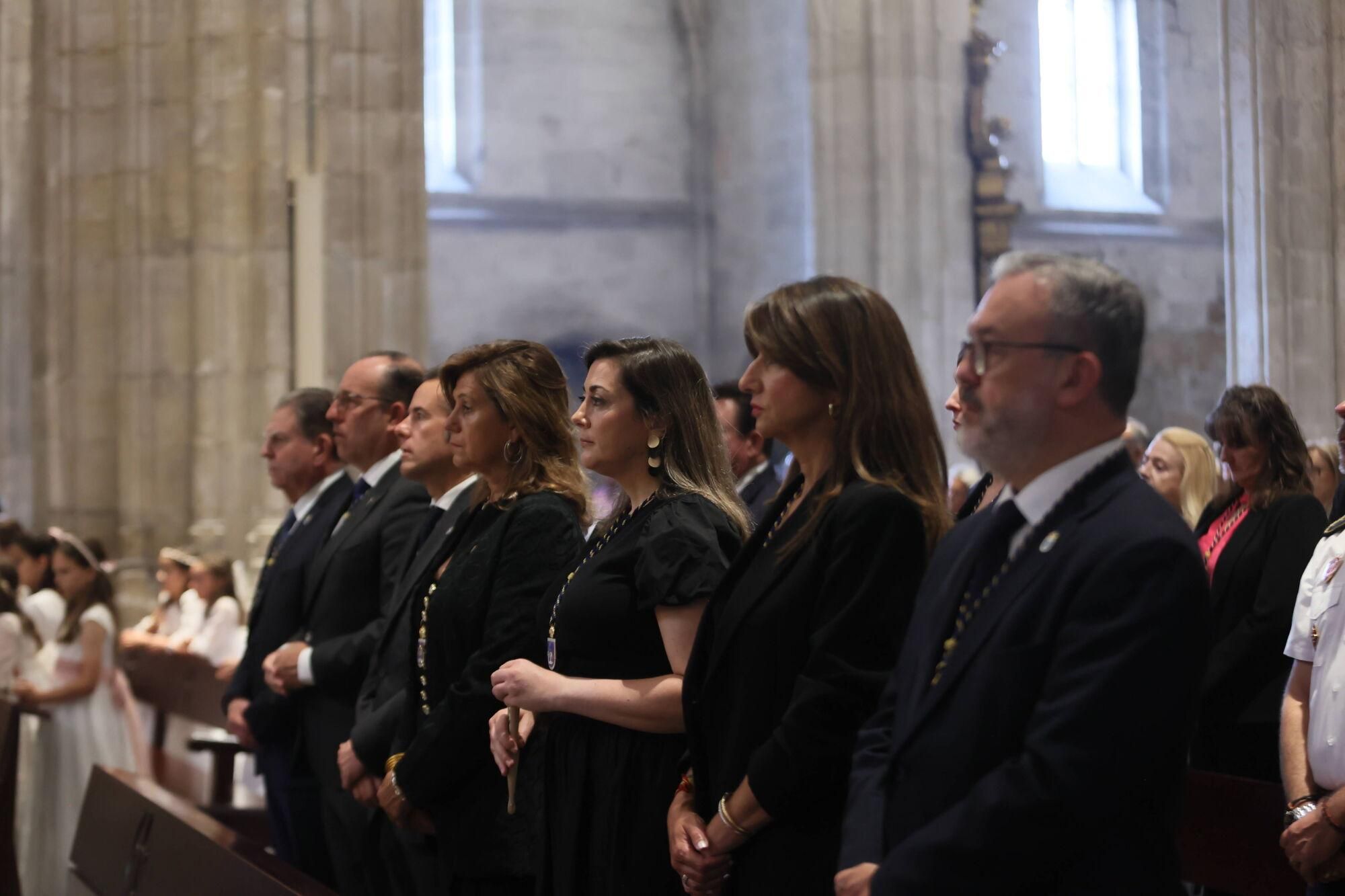 Así fue la misa del Corpus Christi en la catedral de Oviedo.