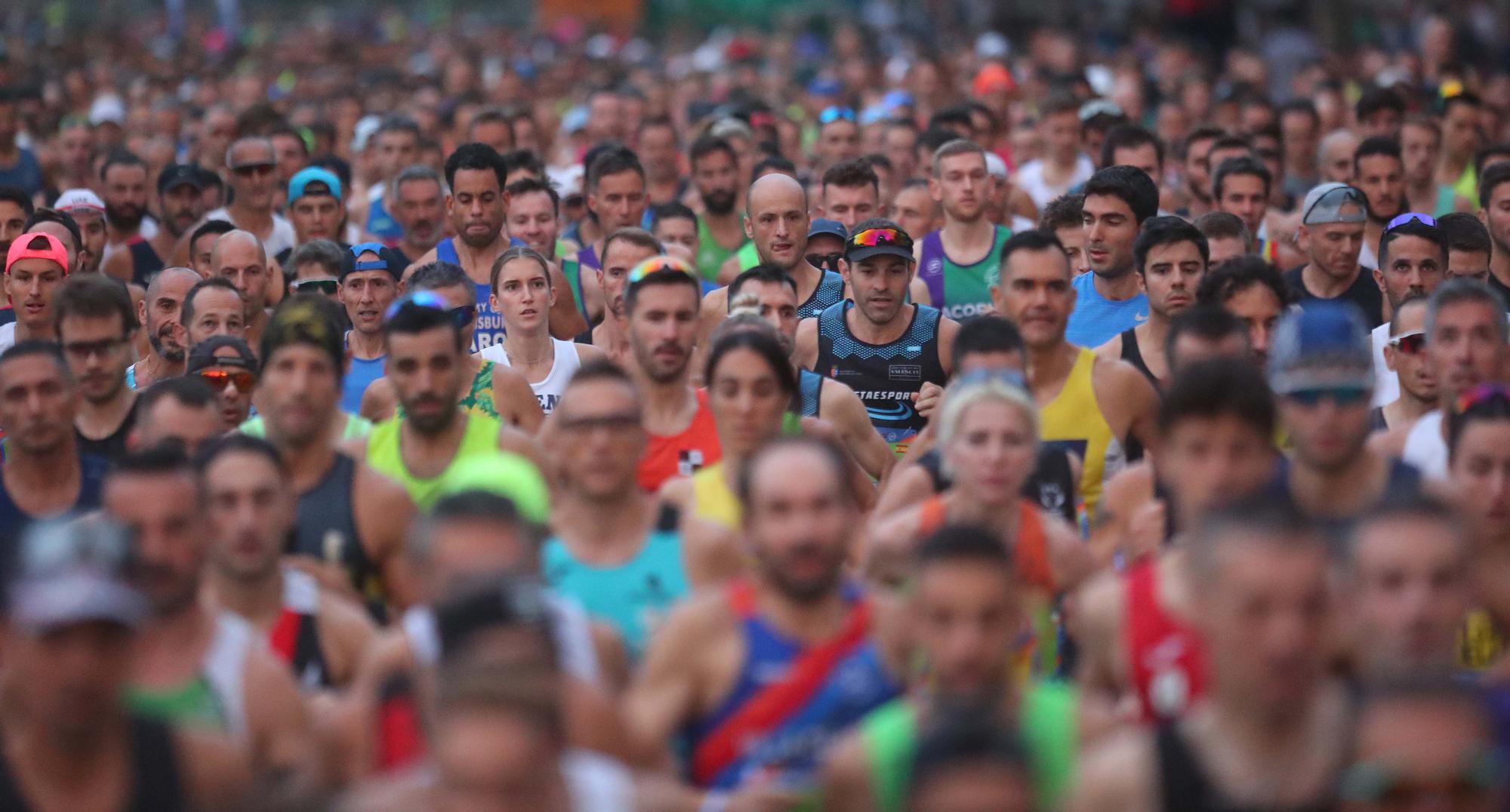 Media Maratón Valencia 2022: Salida y Meta | Busca tu foto