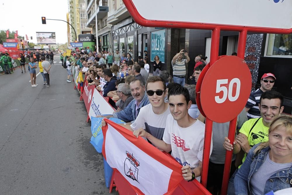 Llegada de la Vuelta a España al Muro de San Lorenzo