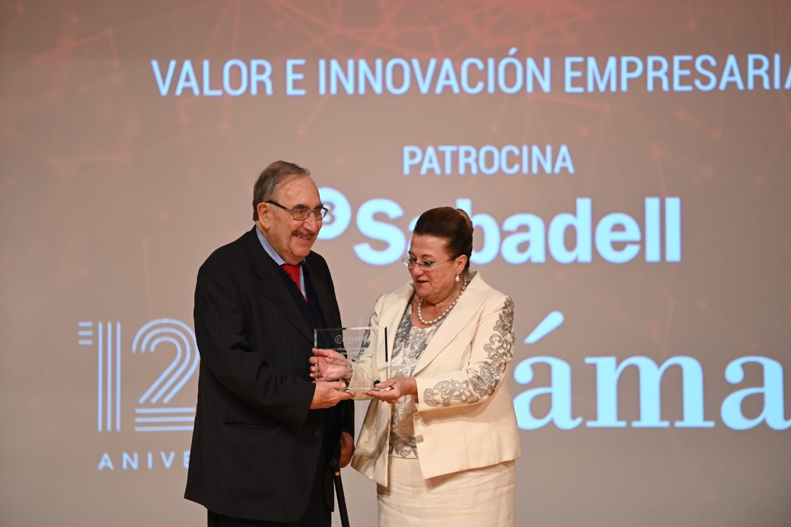 Entrega de premios en el acto de la Cámara de Comercio de Castellón