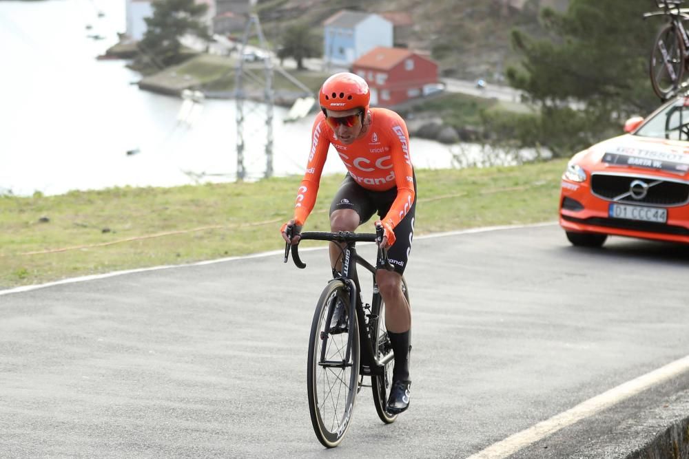 Roglic gana la crono en el Mirador de Ézaro