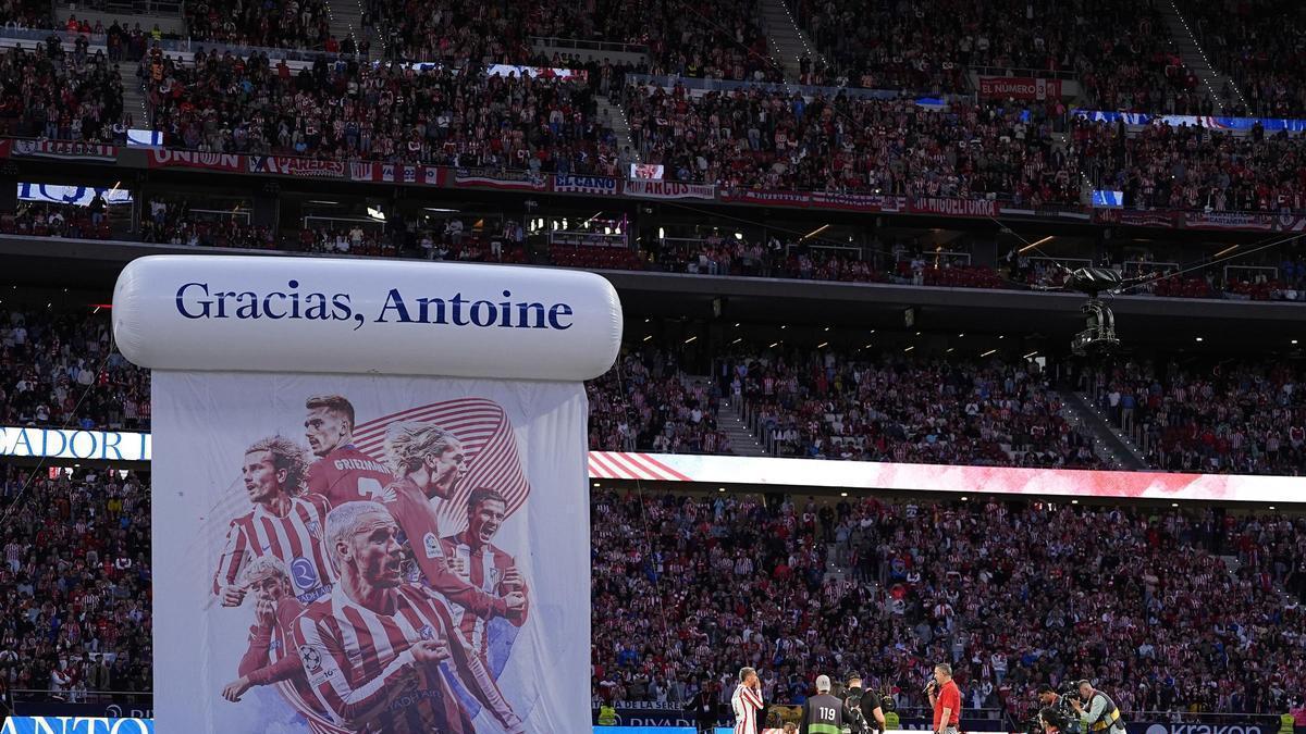 El Atlético de Madrid rinde homenaje a Antoine Griezmann.