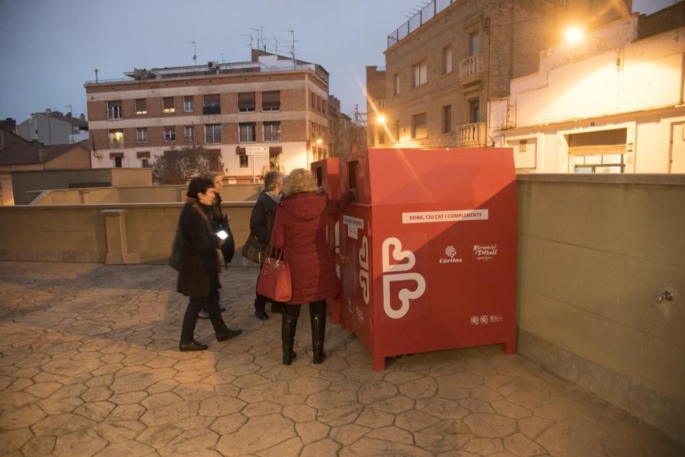 Inaugurada a Manresa, a la carretera de Vic, la botiga de roba usada de Càritas