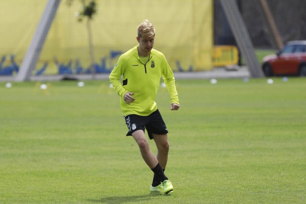 Primer entrenamiento de la UD Las Palmas en su fas