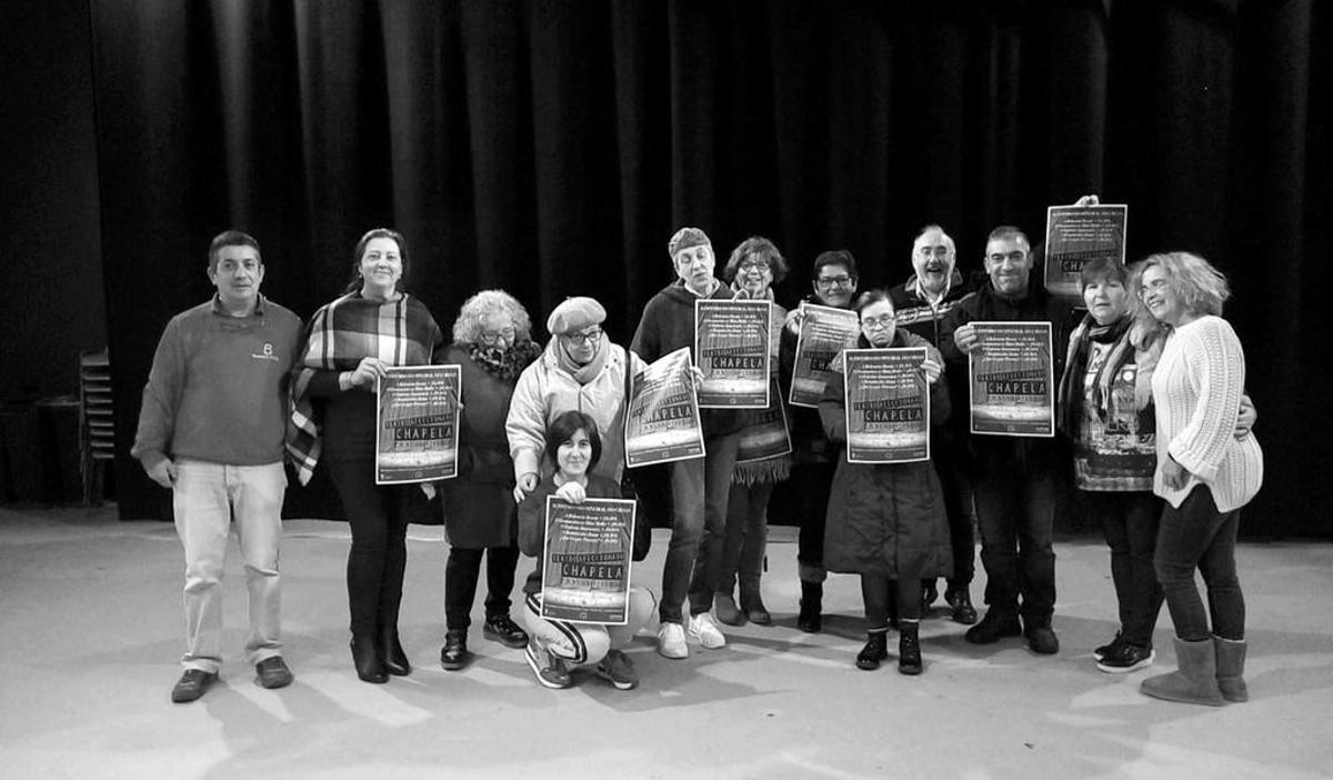 Presentación del ciclo de teatro aficionado de Chapela, con la edil de Cultura, Teresa París (2ª dcha). // FdV