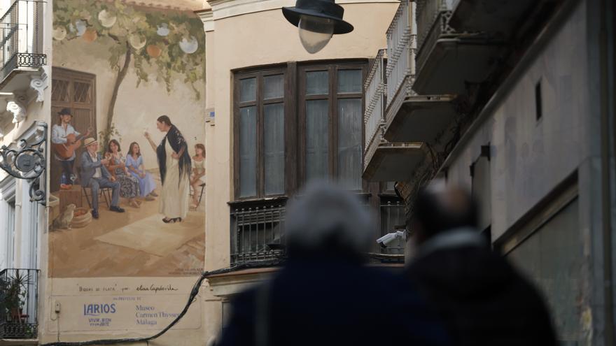 El Museo Thyssen da el salto a la calle con un gran mural en la calle Comedias