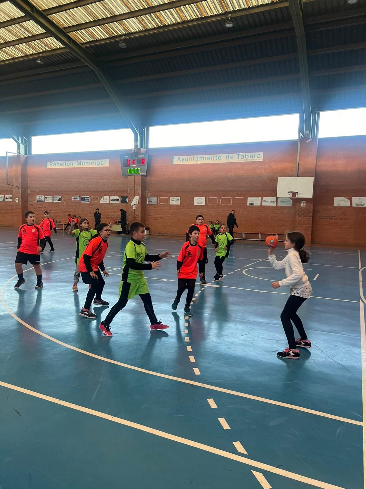 GALERÍA | Tábara disfruta de la cantera del balonmano provincial de Zamora