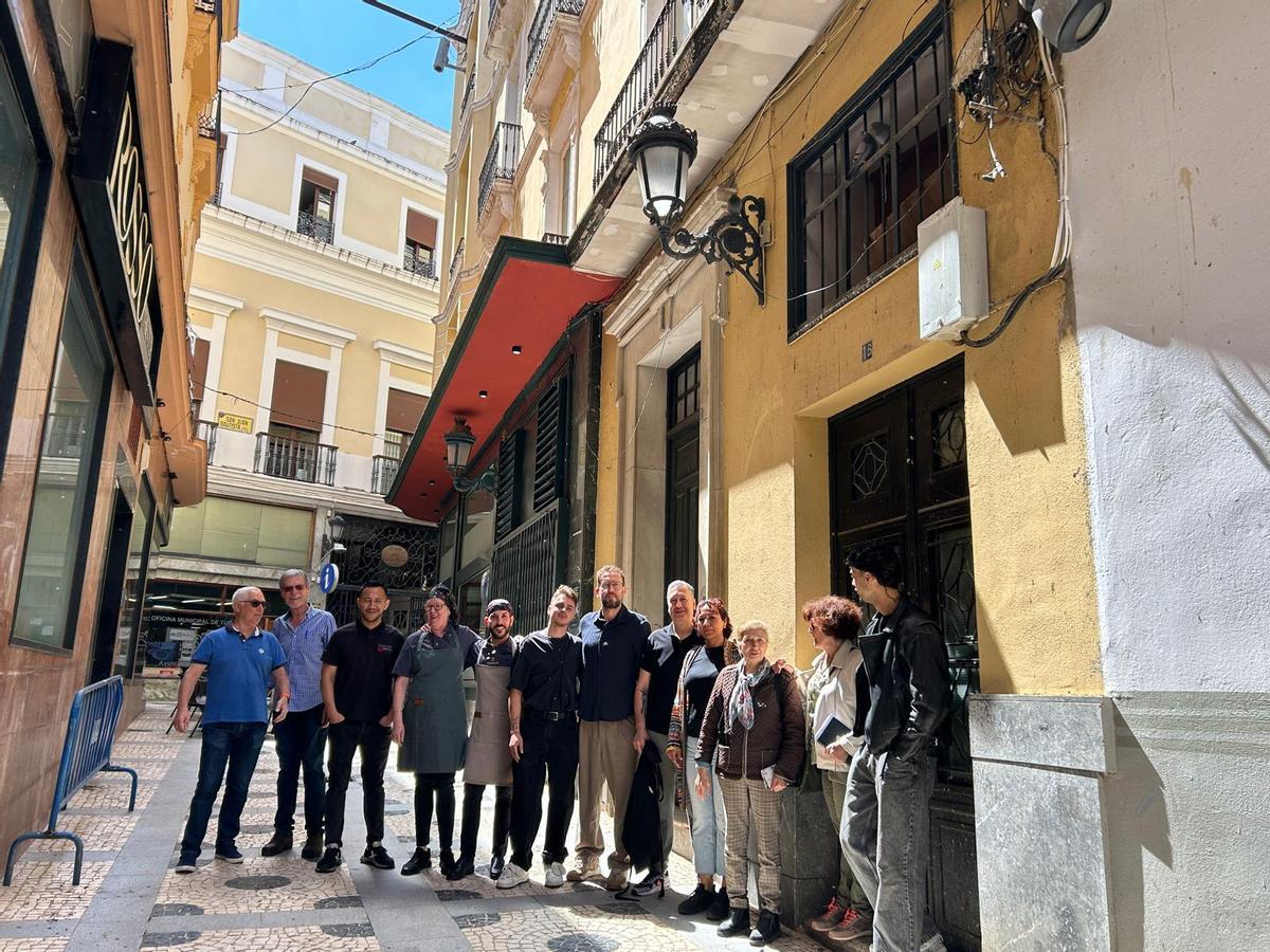 Fotogalería | Los vecinos del Casco Antiguo de Badajoz se quejan de las palomas