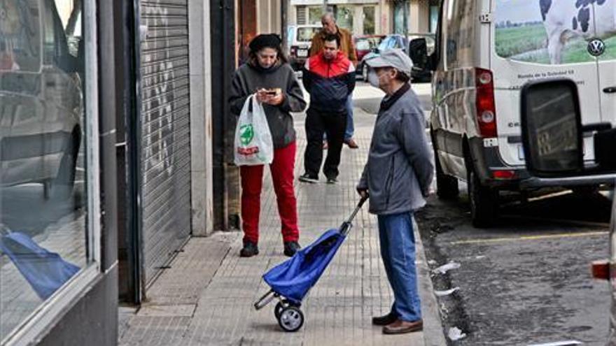 Cáceres espera 150.000 mascarillas de China y Nepal