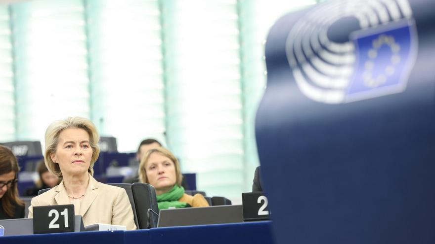 Más de 60 eurodiputados piden “normas más estrictas” contra vertidos en el mar gallego