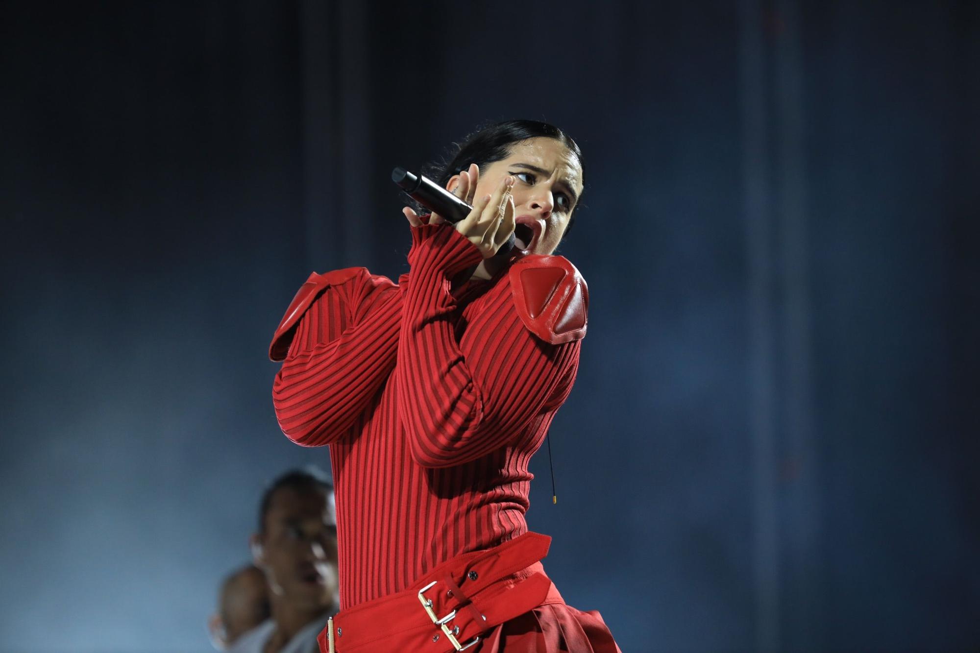 Rosalía, durante su concierto en el Marenostrum de Fuengirola