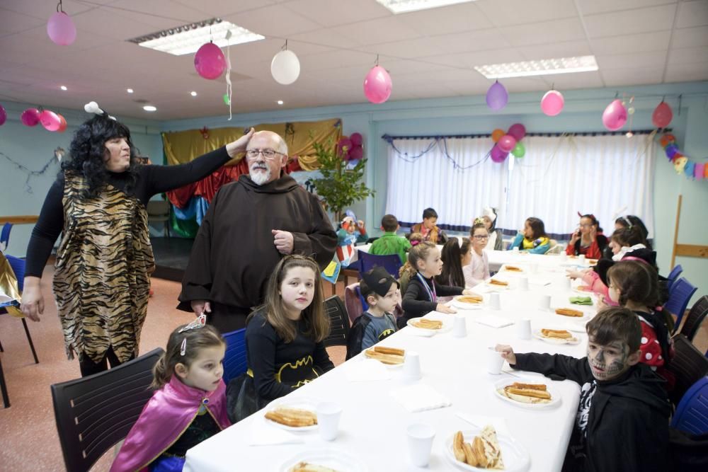 Carnaval, desfile y merienda infantil en Riaño y Langreo