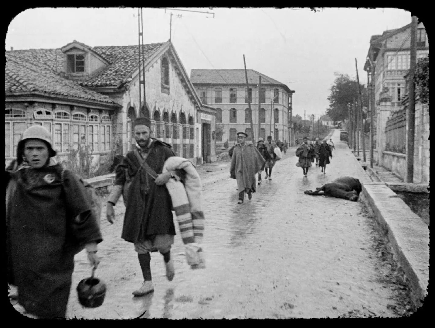 La entrada en Oviedo de las tropas nacionales. 2 de noviembre de 1936