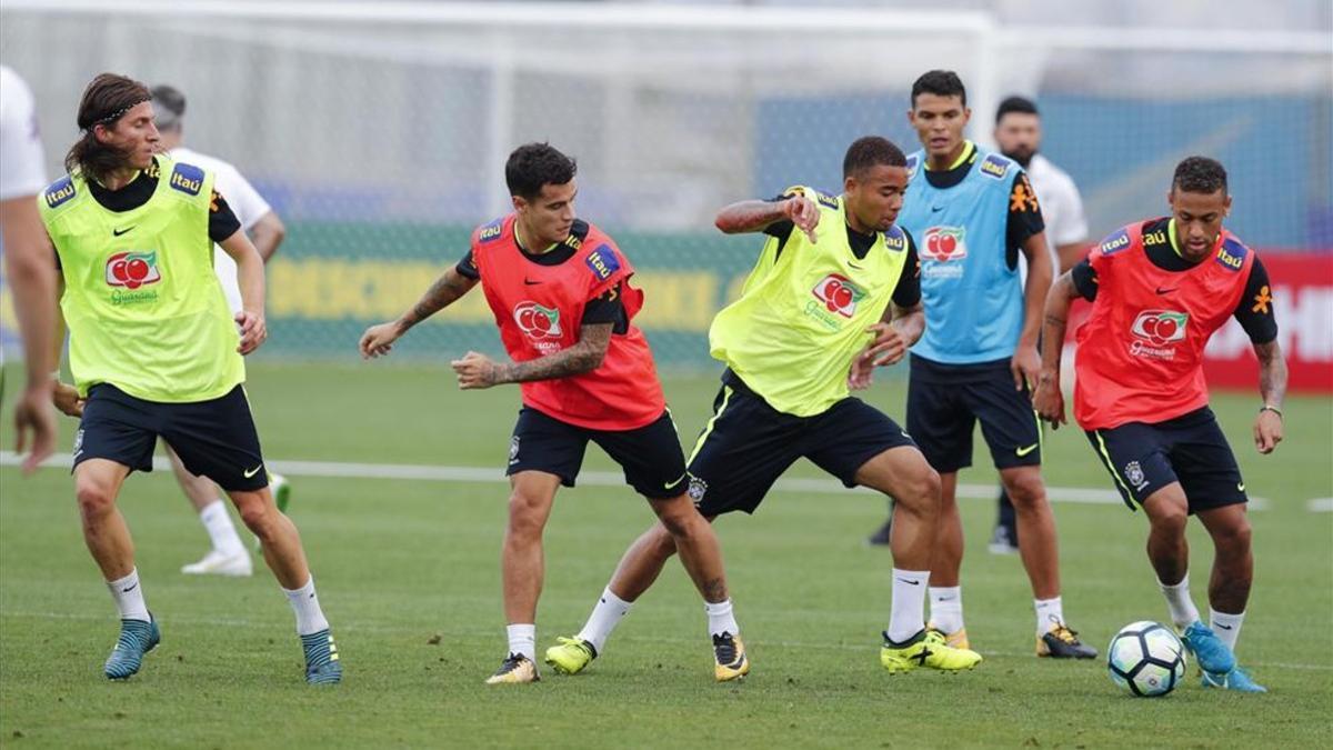 Coutinho está concentrado con su selección en Porto Alegre