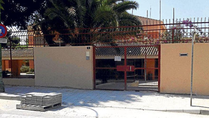 En el colegio Camilo José Cela se han reparado pavimentos exteriores.