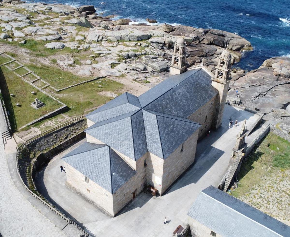 Imagen aérea del santuario de la Virgen de la Barca, en Muxía.