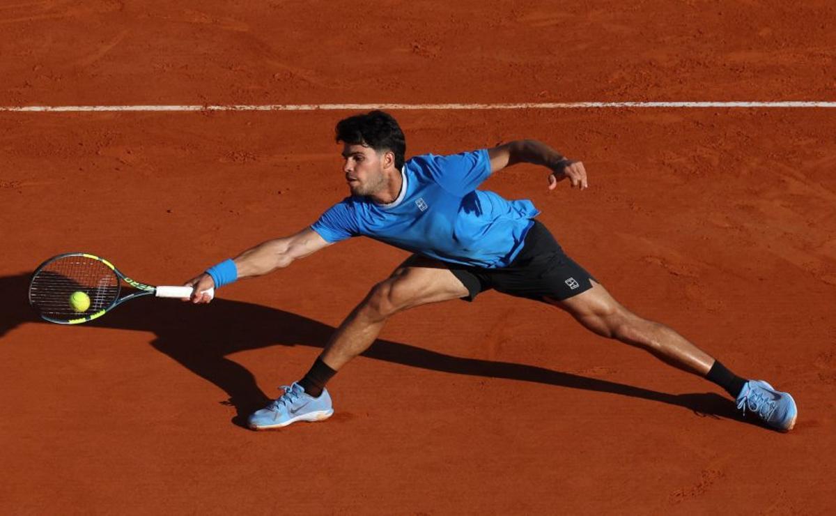 Alcaraz baixa al fang a Montecarlo per ficar-se a quarts