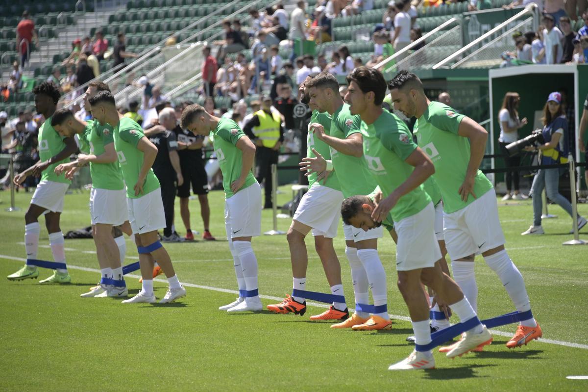 Calentamiento del último partido del ElcheCF en su estadio