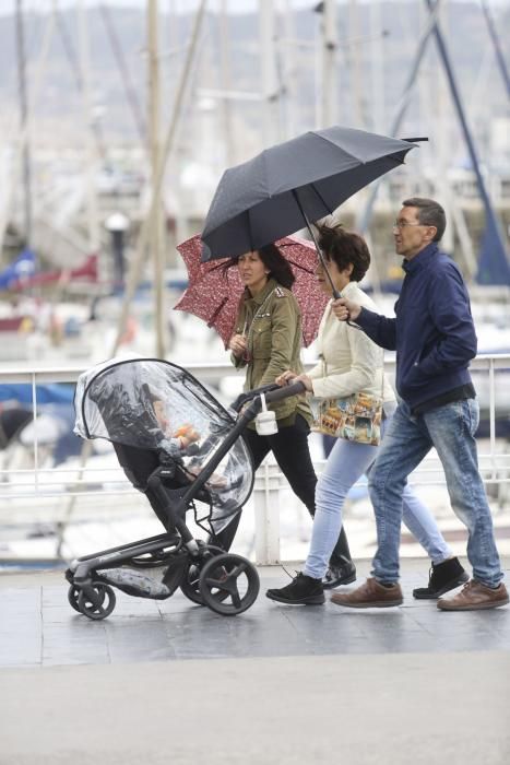 Jornada de lluvia y viento en Gijón