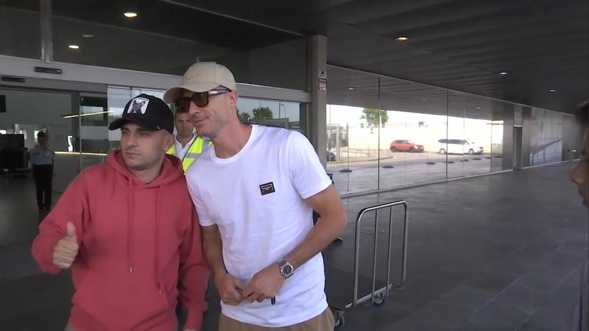 Así llegó Lewandowski a Barcelona después de verse ayer con Leo en París
