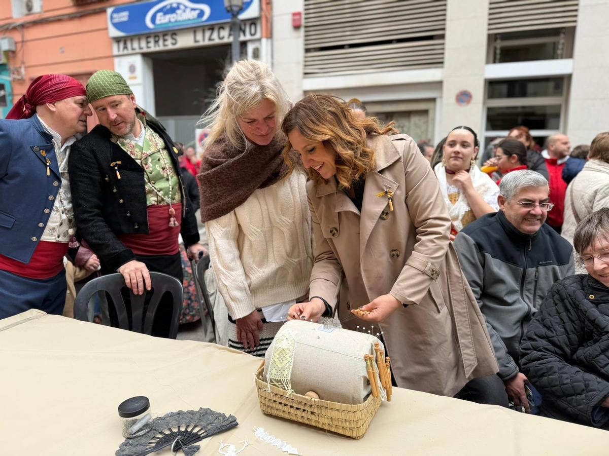 Catalá se atreve con los bolillos
