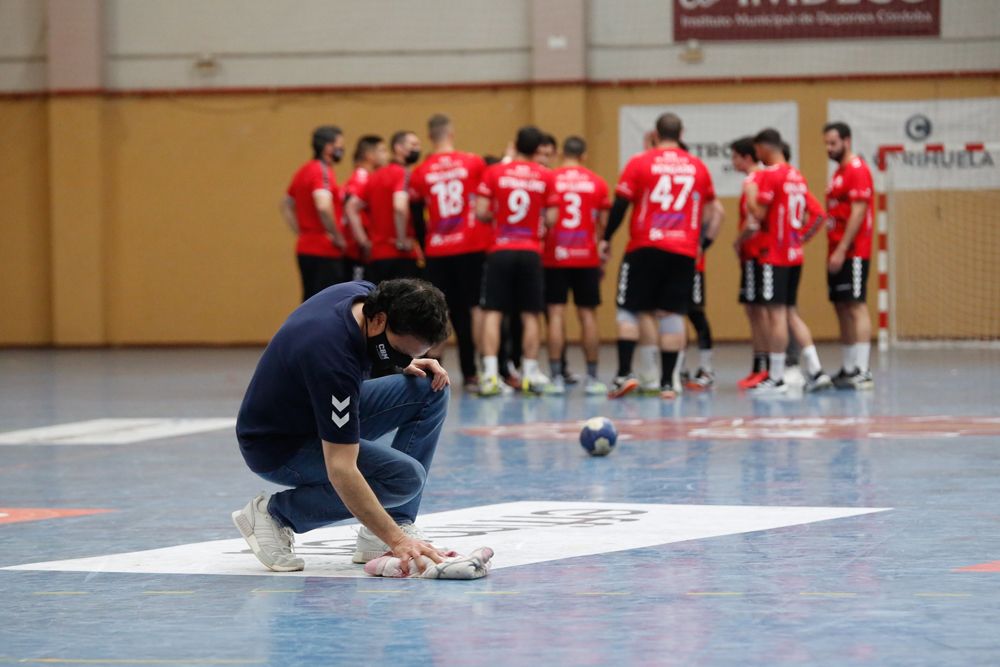 Las imágenes del Cajasur Córdoba Balonmano ante el Sporting Alicante