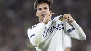 Un golazo de Riqui Puig hace líderes a los Galaxy en la MLS