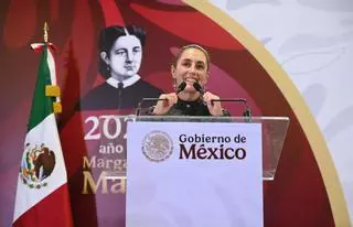 La presidenta de México afirma que "negocia" con Estados Unidos, pero "nunca se subordina"