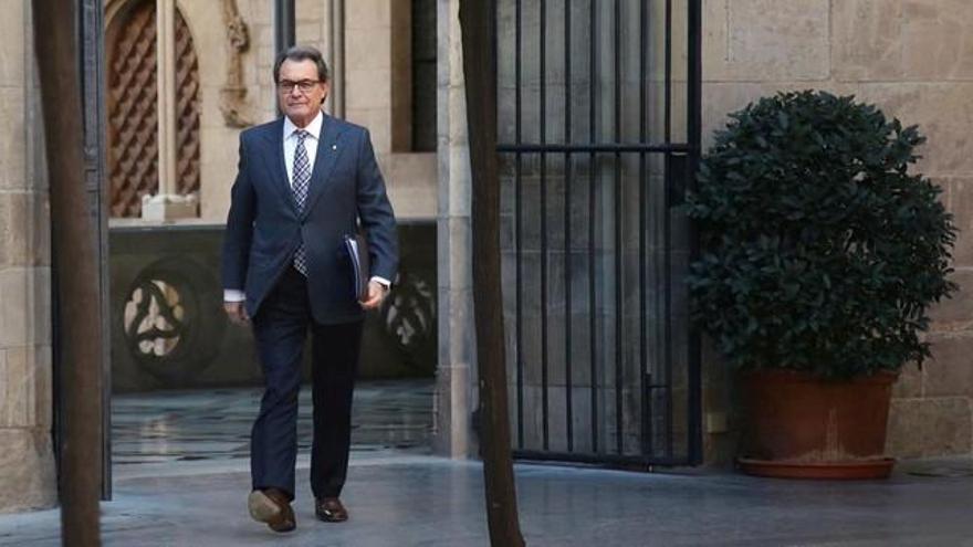 Mas acusa al Estado de agredir a los catalanes a través de sus decisiones políticas