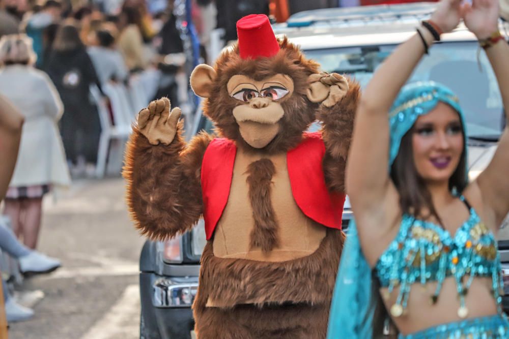 El Desfile Infantil recorrió la calle Ramón Gallud, en el centro de Torrevieja, en uno de los actos más populares de las fiestas patronales en honor a la Purísima